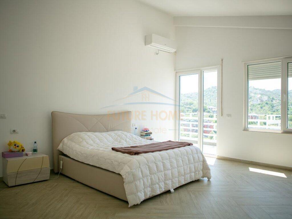 Shitet penthouse 3+1+2 Liqeni i Thate