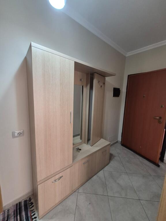 Affittasi appartamento 1+1 vicino al Centro in Via "Siri Kodra".