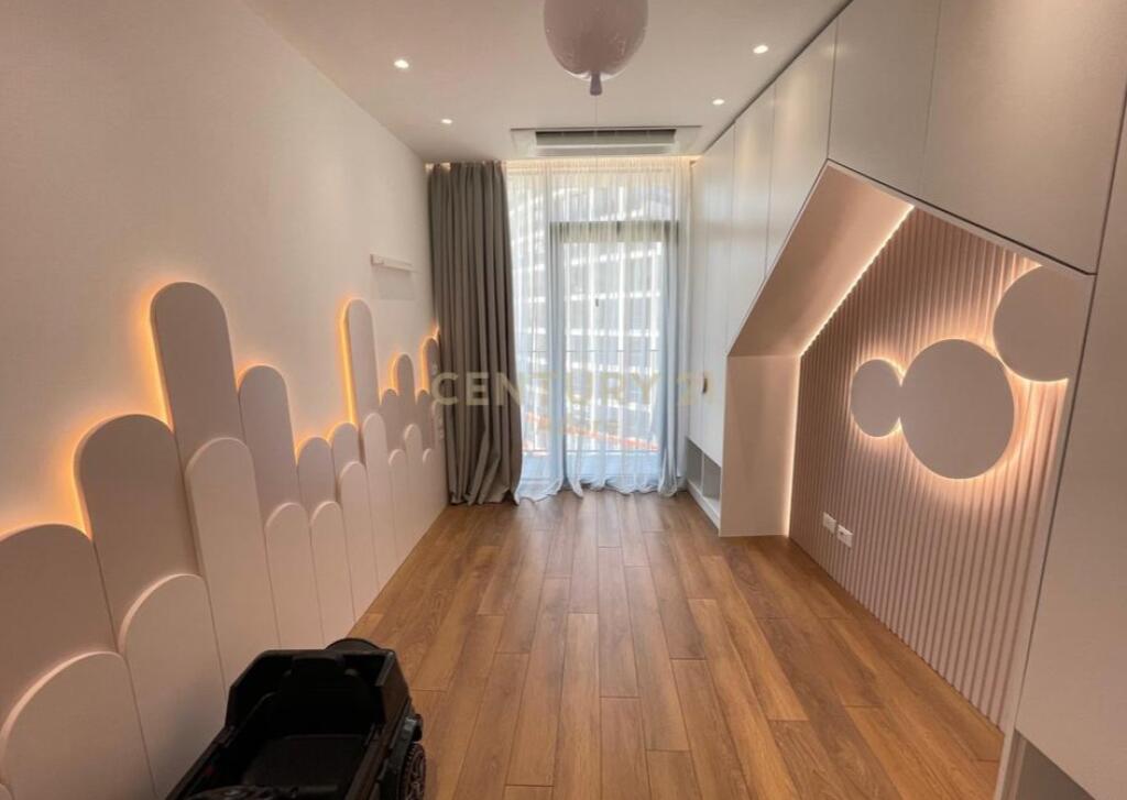 🌟 Appartamento di lusso in affitto a Lake View Residence, Tirana