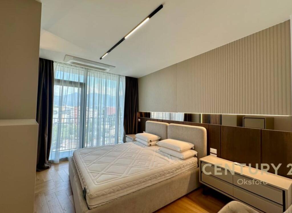 🌟 Luxurious apartment for rent with parking space in Lake View Residence, Tirana