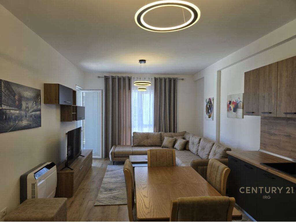 JEPET ME QIRA APARTAMENT 2+1+ POST PARKIMI TEK "UNIVERS CITY"