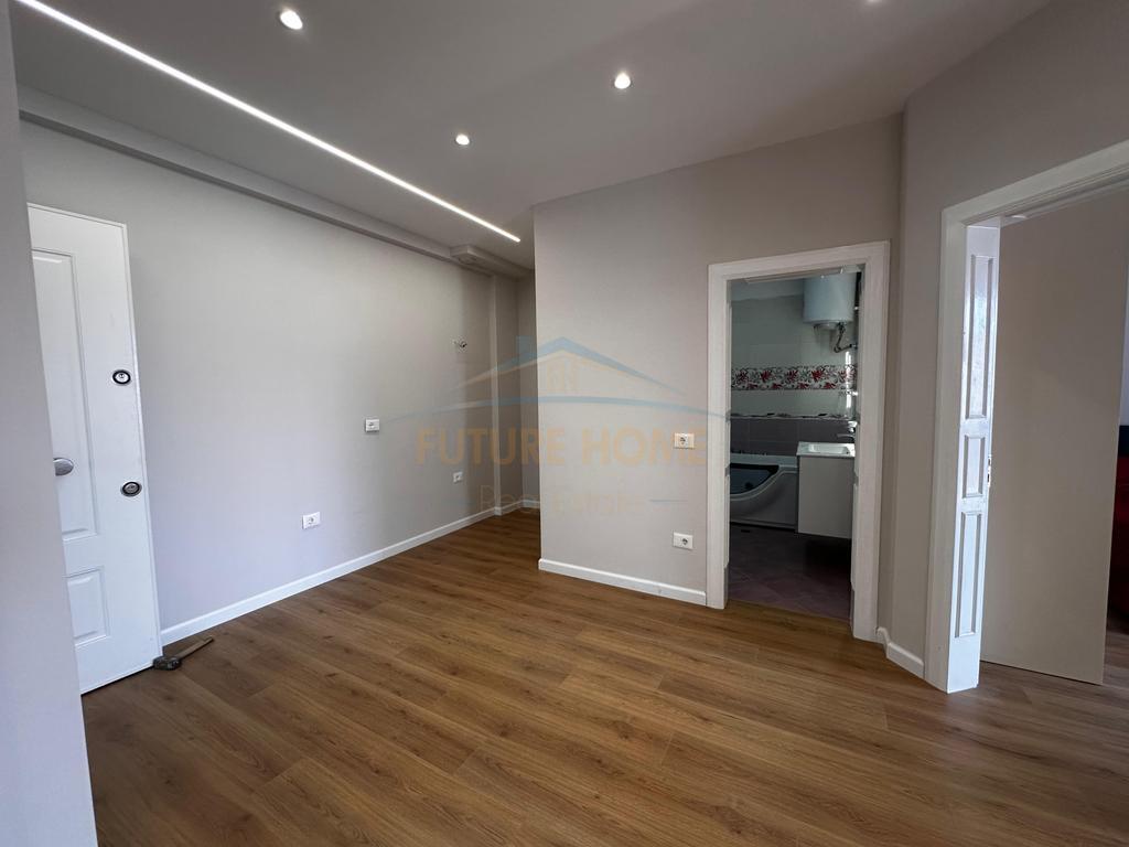 Shitet, Apartament 1+1 Prane Eleonores, Kodra e Diellit, Tirane.