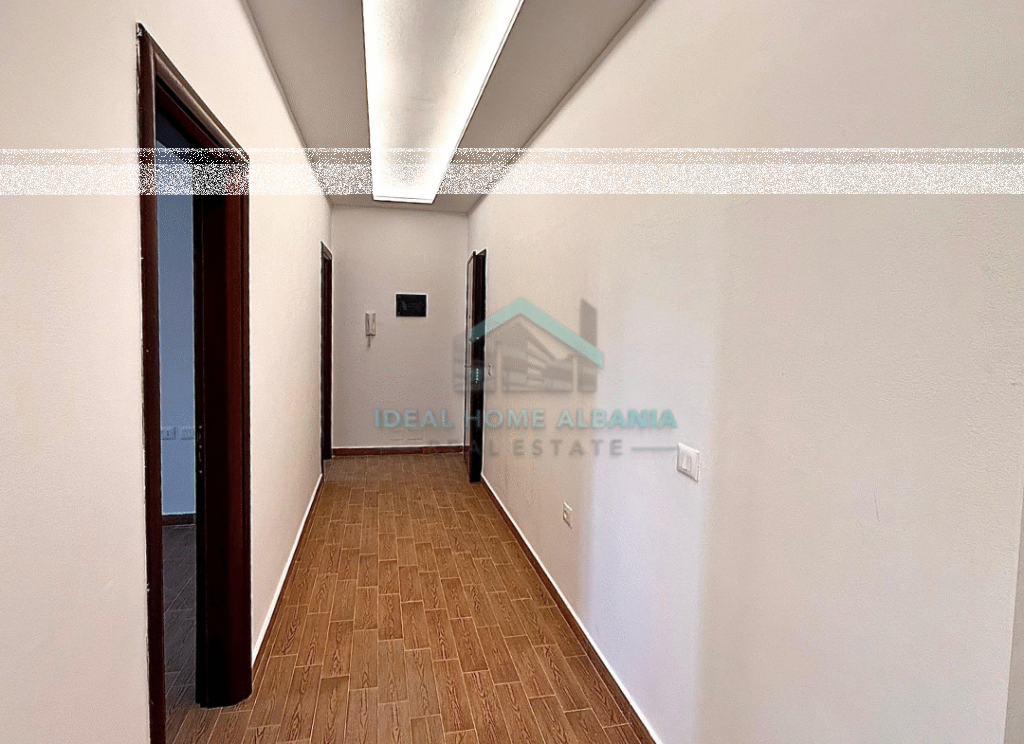 Lungomare,Vlore- Shitet apartament 2+1 (CMIM EKSKLUZIV)
