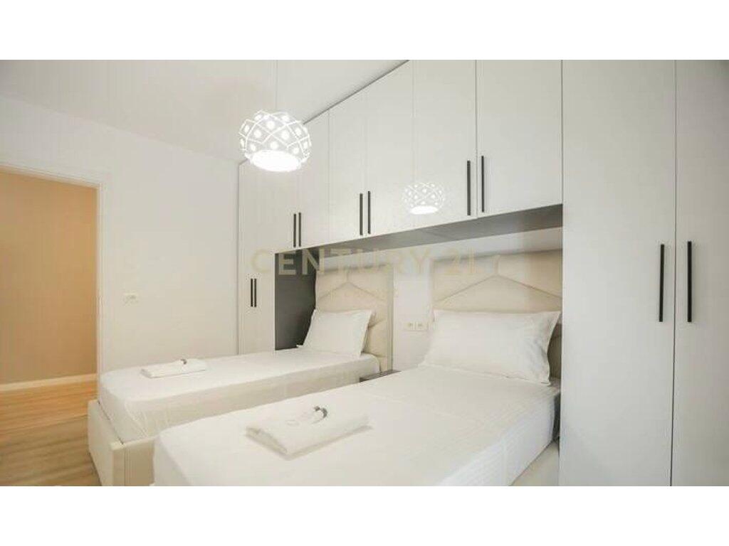 Jepet me Qira Apartament 2+1 te sheshi Wilson!