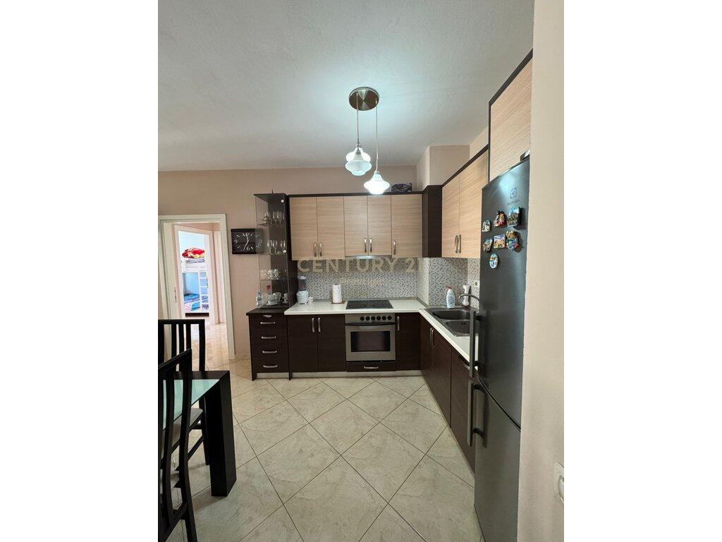 APARTAMENT 2+1+2 ME QIRA, NE ZONEN E FRESKUT, TIRANE!
