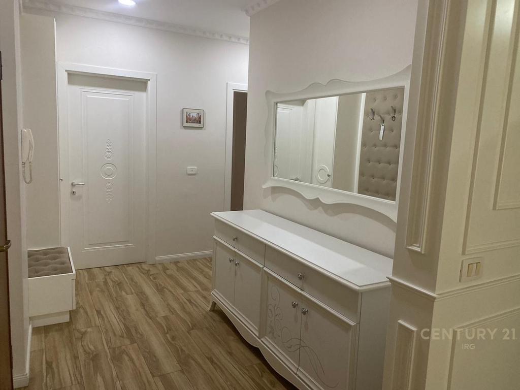 🏢 Apartment 2+1+2 for Rent – Kristal Center, Tirana