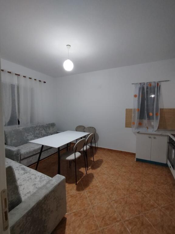 📢 Si affitta il secondo piano di una casa privata a Spitallë, Durrës.