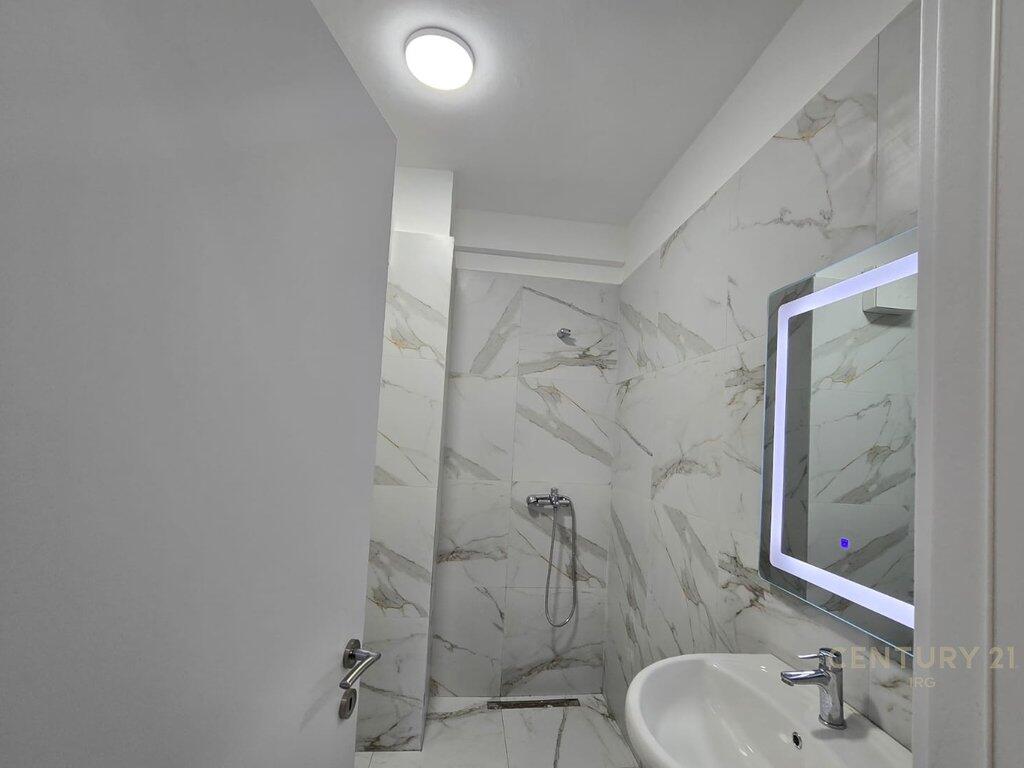 JEPET ME QIRA APARTAMENT 2+1+ POST PARKIMI TEK "UNIVERS CITY"