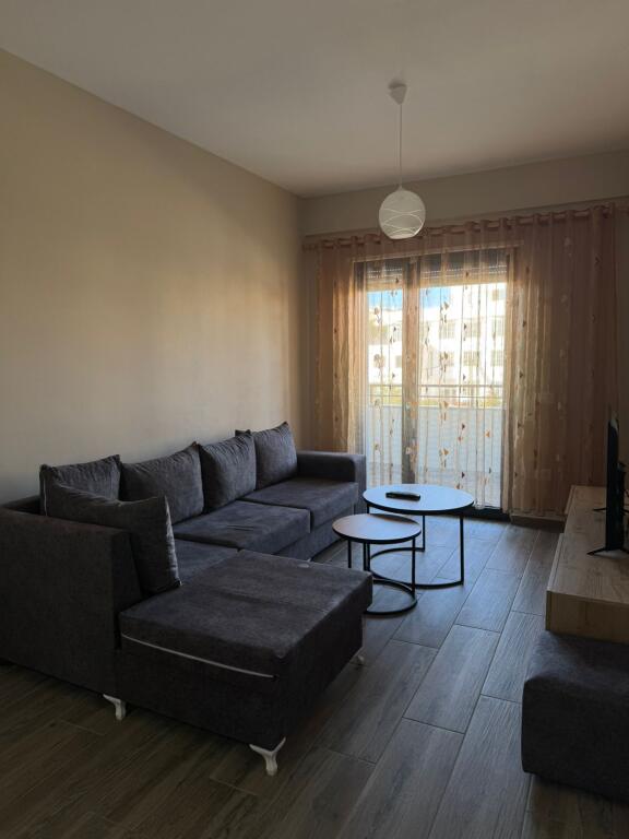Eskluzive,shitet apartament 1+1 ne Golem prane "Mak Albania" vetem 2 minuta larg detit.