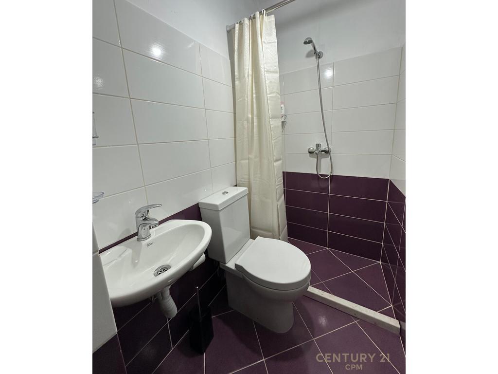 🏡 Appartamento 3+1+2 + Cucina Separata + Deposito + Veranda in Affitto – Vicino a TV Klan, Tirana