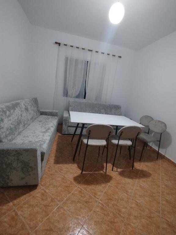📢 Si affitta il secondo piano di una casa privata a Spitallë, Durrës.