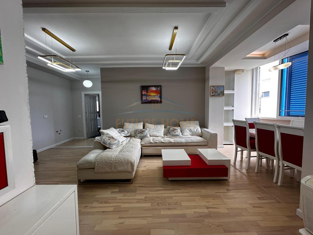 Shitet, Apartament 1+1 Prane Eleonores, Kodra e Diellit, Tirane.