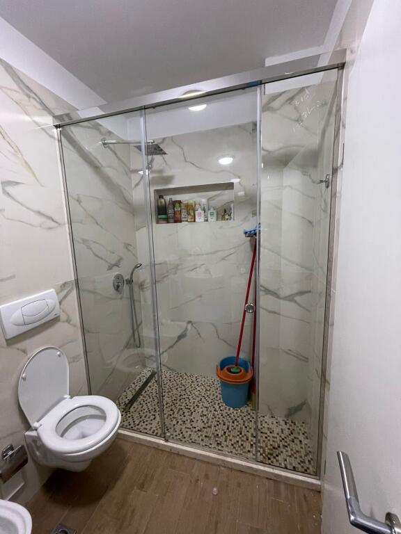 Apartament 2+1 me qera Kati 6, 650 € (Kompleksi Magnet-Kontakt 21 Dhjetori) (Ap. e kam ne pronesi, nuk bashkepunoj me agjensi)