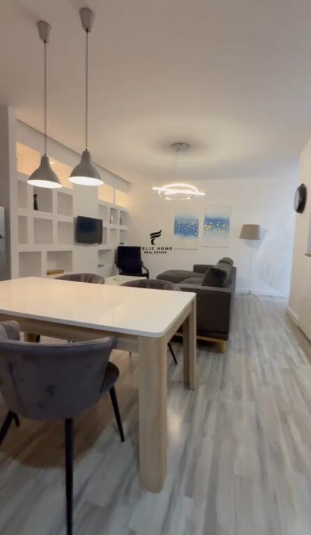 SHITET APARTAMENT 1+1 RRUGA E BARRIKADAVE 175.000 EURO