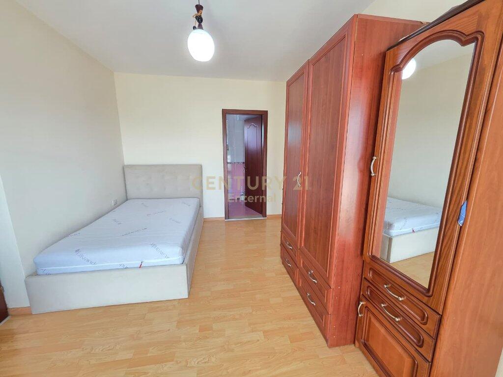 Individual villas for rent  4 parking spaces Sauk
