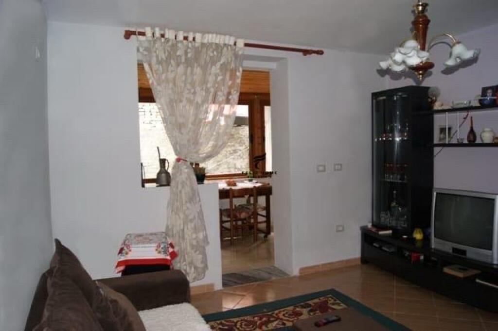 VENDESI APPARTAMENTO 2+1 SELVIA 130.000 EURO