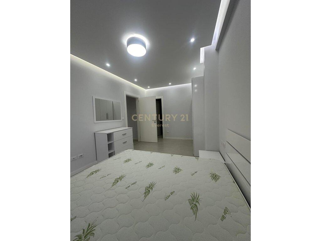 Jepet me qira apartament 2+1+2 në Astir !