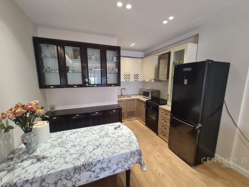 2+1 APARTMENT NEAR THE PARIS MUNICIPALITY!