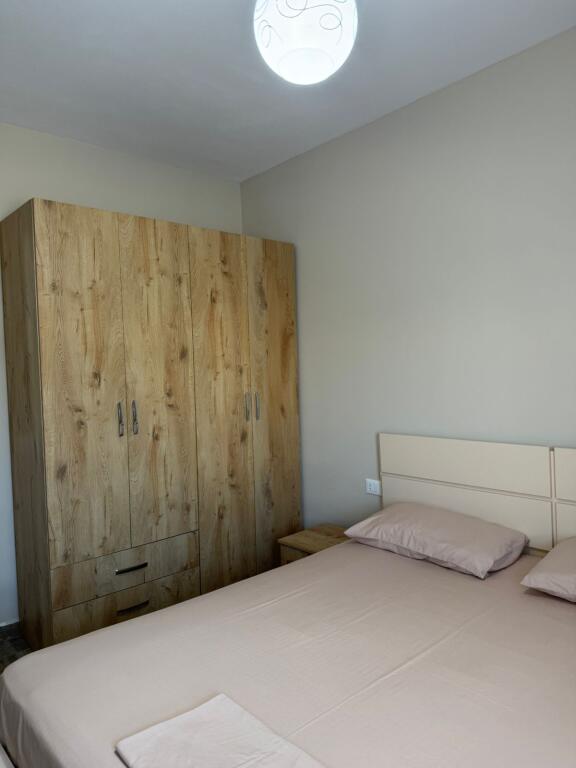 Eskluzive,shitet apartament 1+1 ne Golem prane "Mak Albania" vetem 2 minuta larg detit.