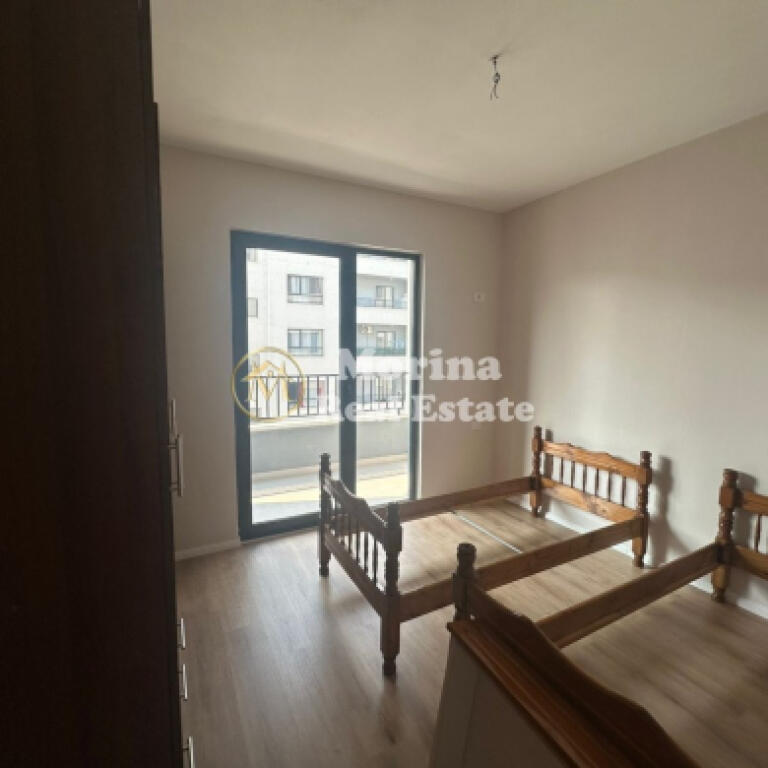 Affitto, Villa Privata su 2 Piani, Kamez, 500 euro/mese