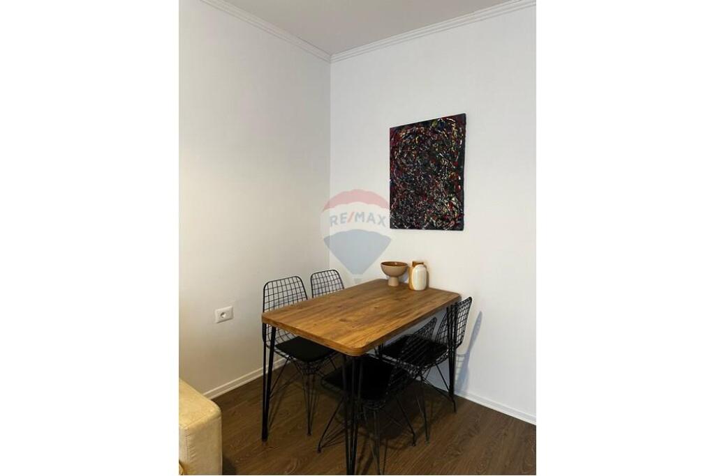 Jepet per Qira apartament 1+1 prane Vasil Shanto!
