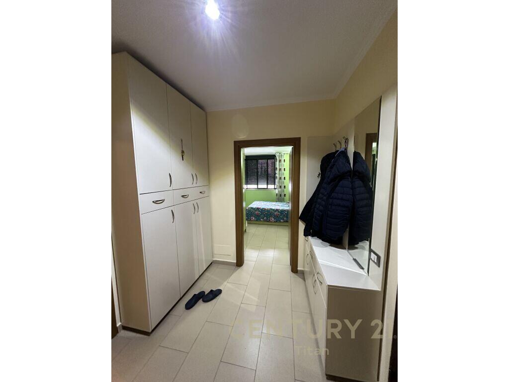 EPET APARTAMENT 3+1+2 ME QIRA TEK OXHAKU!