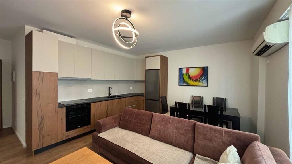 Appartamento 2+1 in affitto in via "5 Maji" vicino a Big Market.