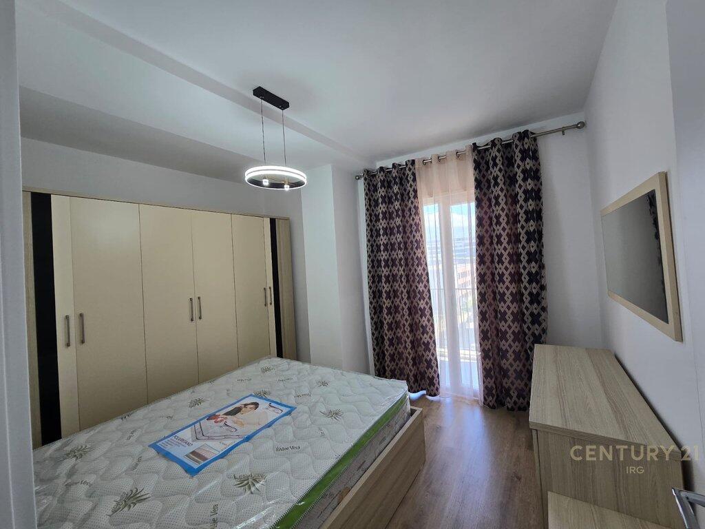JEPET ME QIRA APARTAMENT 2+1+ POST PARKIMI TEK "UNIVERS CITY"