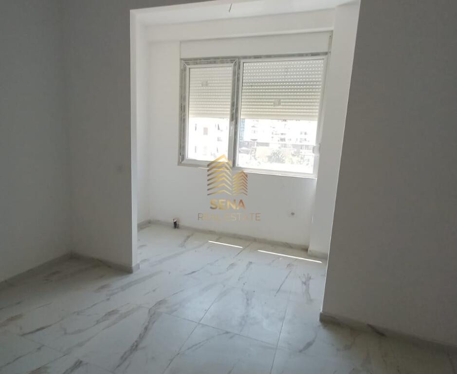 Qira, Apartament 1+1+blk, Astir, 400 Euro/Muaj