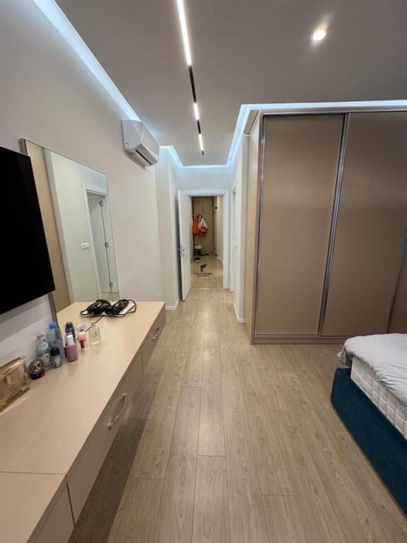SHITET APARTAMENT 2+1 KOMUNA PARISIT 270.000 EURO