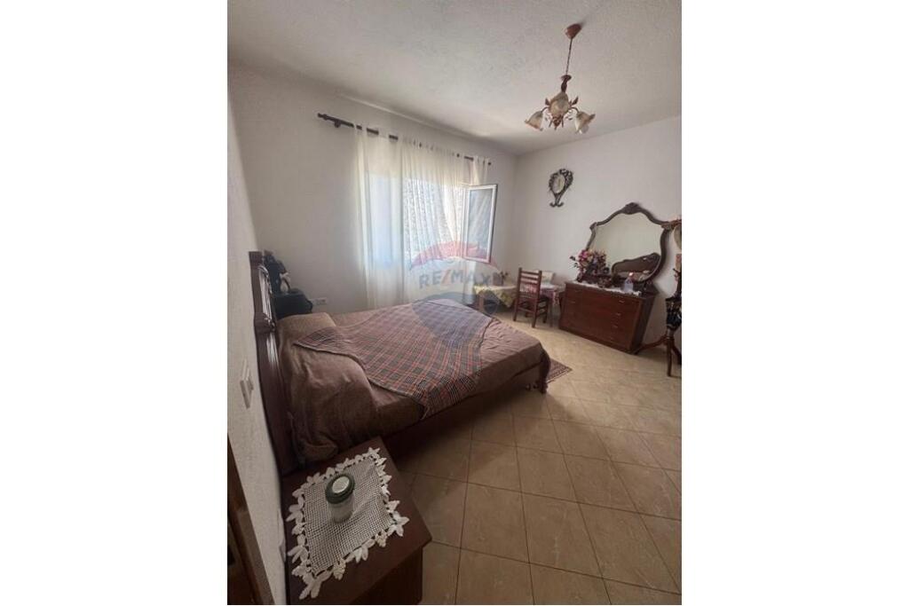 Villa - For Rent - Shkoze