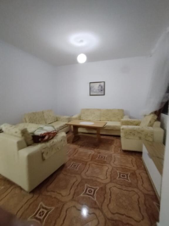 📢 Si affitta il secondo piano di una casa privata a Spitallë, Durrës.