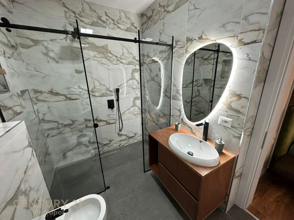 🏡 Jepet me Qira Apartament Modern 2+1+2 – Kompleksi FZ, Liqeni i Thatë