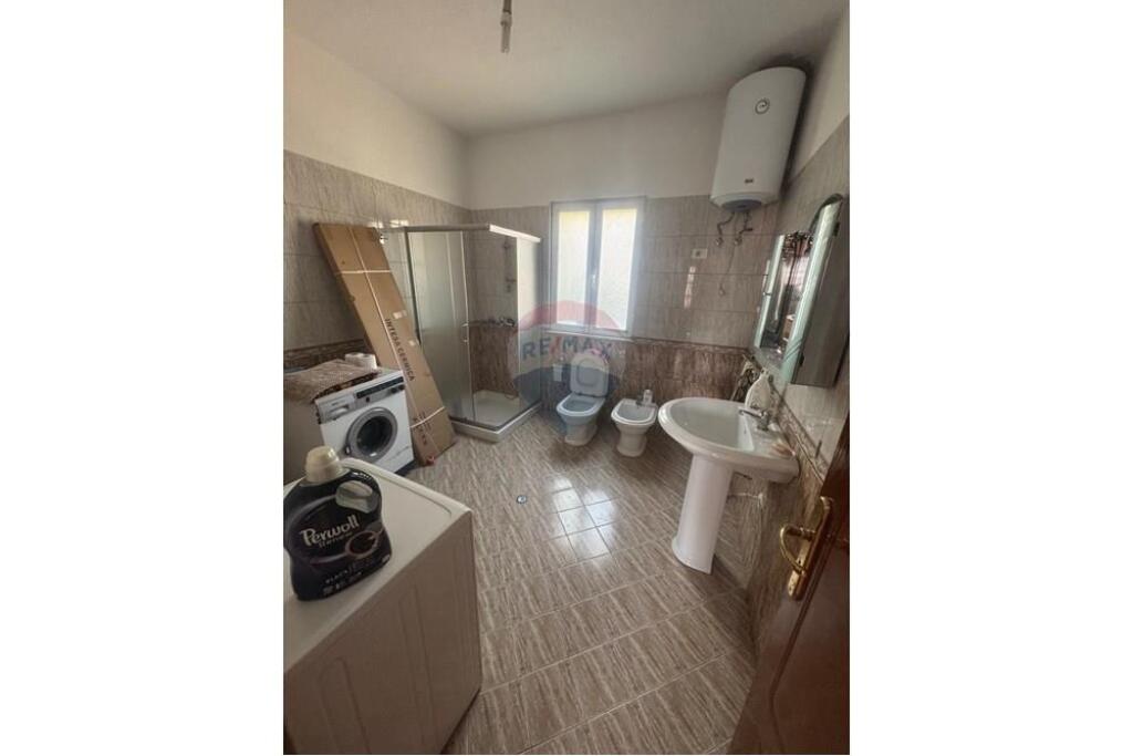 Villa - For Rent - Shkoze