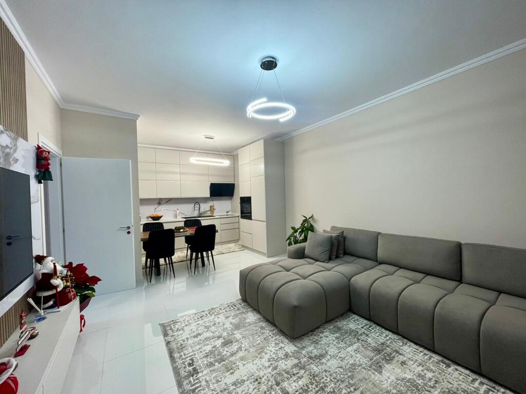 Apartament 2+1 per qira tek Kompleksi Urban Gate