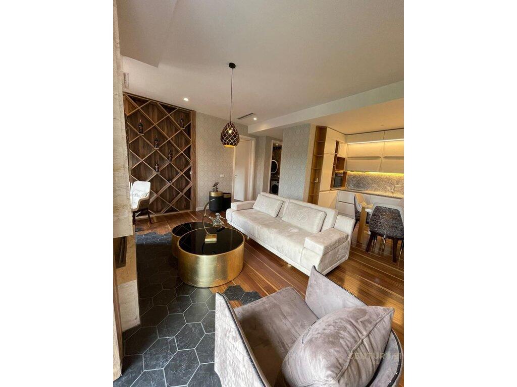 Luxury 1+1 Apartment for Rent – Park Gate, Elbasanit Street