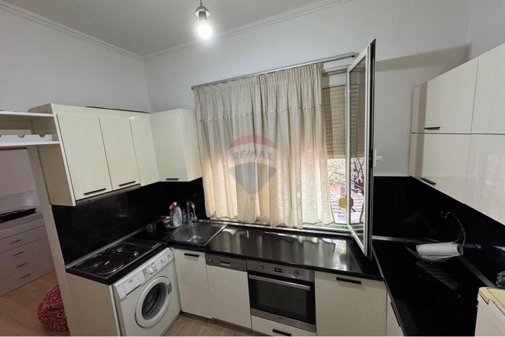 Jepet Me Qira Apartament 1+1 Ne Bllok