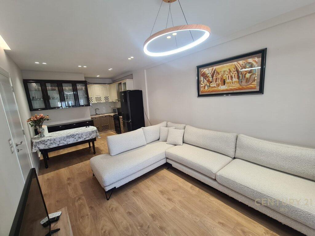 🏡 Apartament 2+1 me post parkimi – Me Qira pranë Kika 2, Komuna e Parisit