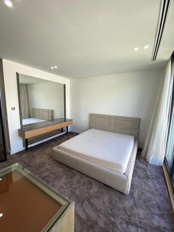 📣 Villa Individuale in Vendita 🏡 📍 TEG, Tirana – zona elite e tranquilla💰 Prezzo:1,300,000 Euro