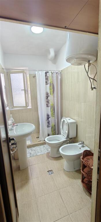 🏢Durres Street, near Hotel Colosseo, 2+1 apartment for rent, furnished 60,000Leke