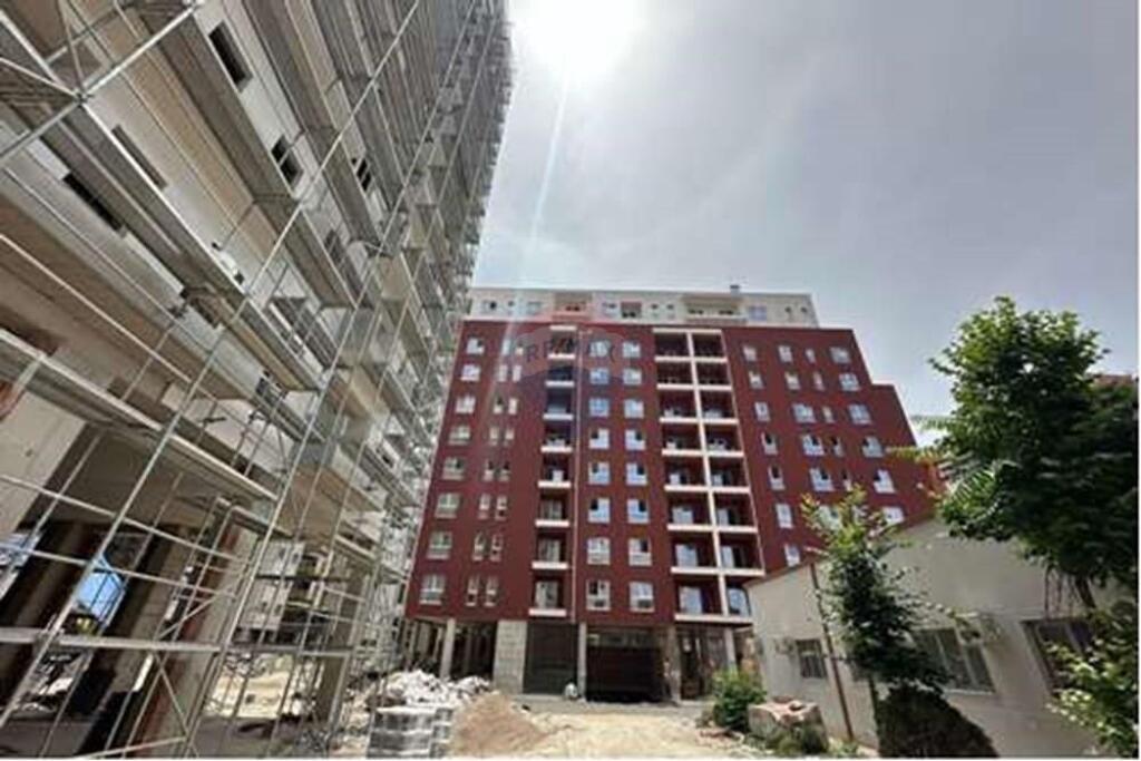 Shitet Apartament 1+1 Kompleksi Aura