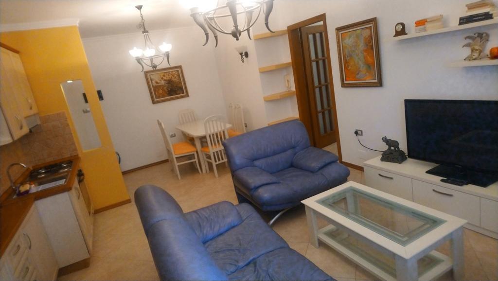 Apartament 2+1 në qendër, Rruga Sulejman Pasha