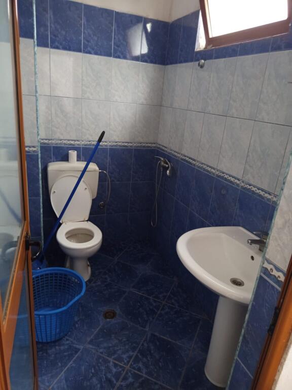 STUDIO 22000 LEKE.ZOGU I ZI