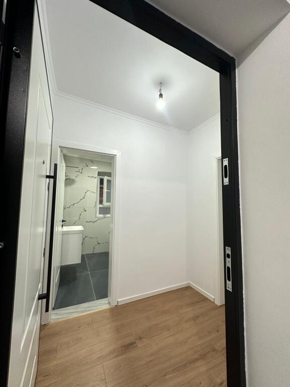 Super ap 1+1 tek ministria drejtesise ( bulevardi zogu 1 )