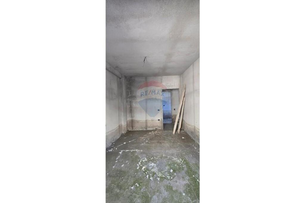 Shitet apartament (2+1), Teg (Mjull Bathore)
