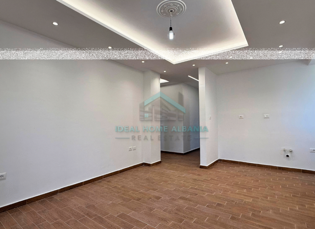 Lungomare,Vlore- Shitet apartament 2+1 (CMIM EKSKLUZIV)
