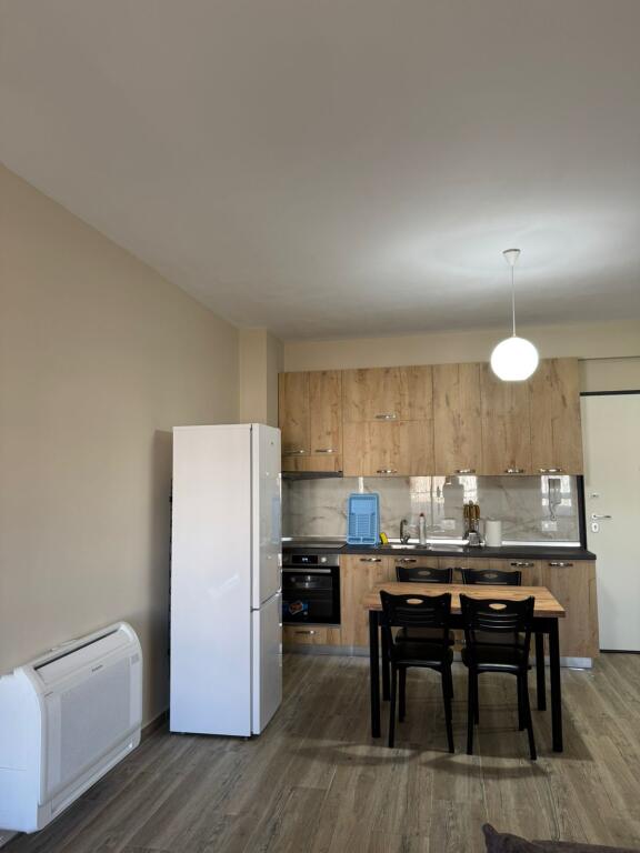 Eskluzive,shitet apartament 1+1 ne Golem prane "Mak Albania" vetem 2 minuta larg detit.