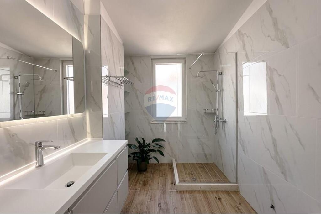 Luxury Penthouse for Sale at Dry Lake!