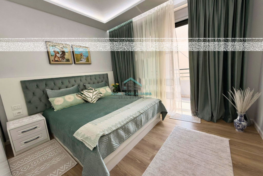 Lungomare,Vlore- Shitet apartament 1+1 (ME PAMJE NGA DETI)