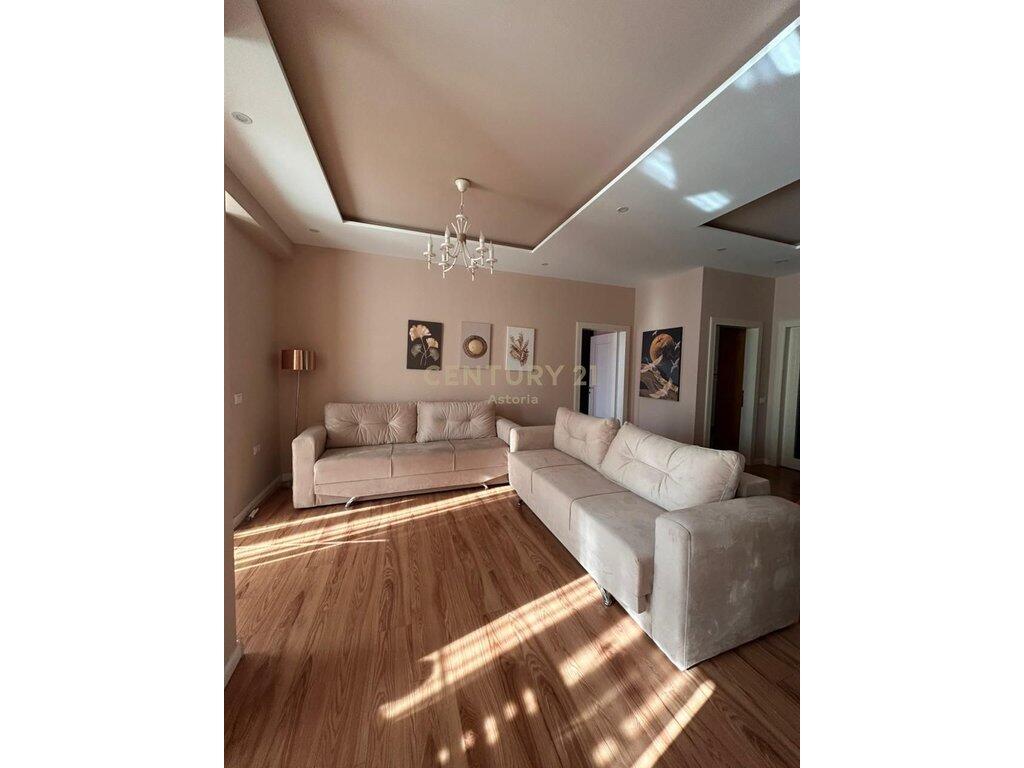 Jepet me qira apartament 2+1 – Liqeni i Thatë, pranë “Radisson”